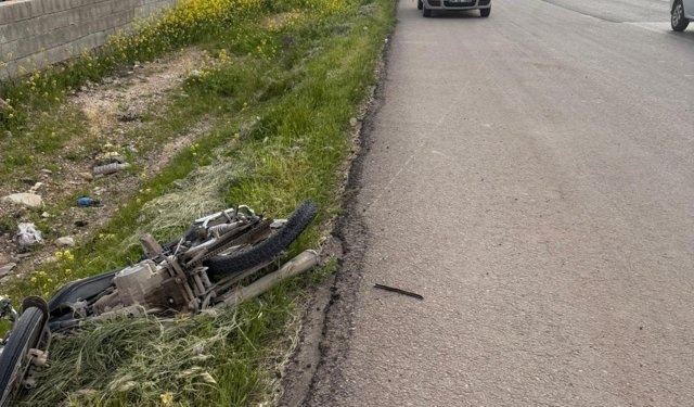 Gaziantep’te korkutan kaza: Motosiklet sürücüsü yola savruldu