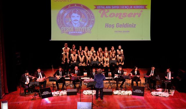 "Ustalara Saygı" konseri Ferdi Tayfur şarkılarıyla devam etti