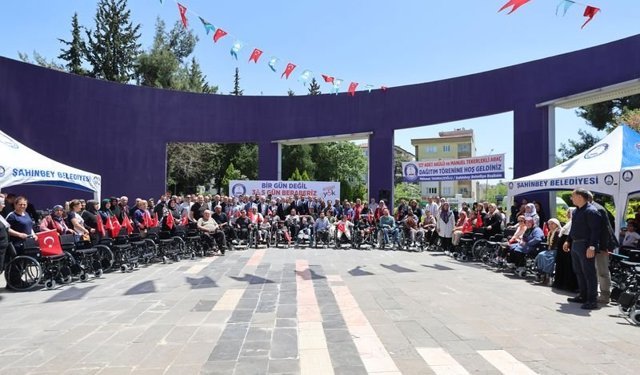 Gaziantep’te 5 bin engelliye tekerlekli sandalye desteği