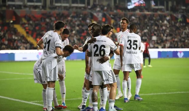 Beşiktaş’ta ayrılık rüzgarı