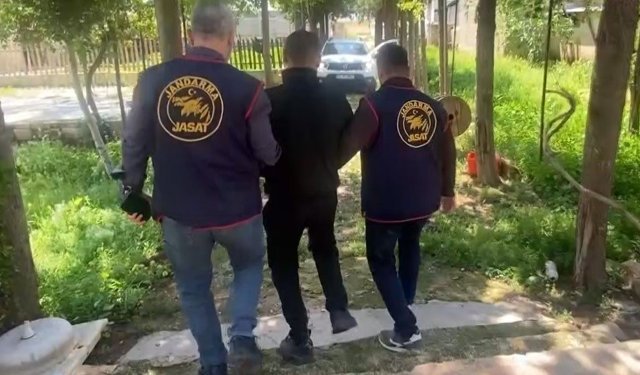 Gaziantep’te aranan hükümlü bağ evinde kıskıvrak yakalandı