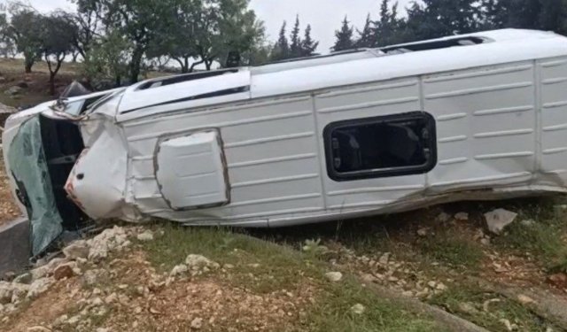 Gaziantep’te feci kaza: İşçi servisi şarampole uçtu