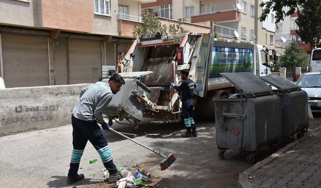 Şahinbey’de Kurban Bayramı temizliği aralıksız sürdü