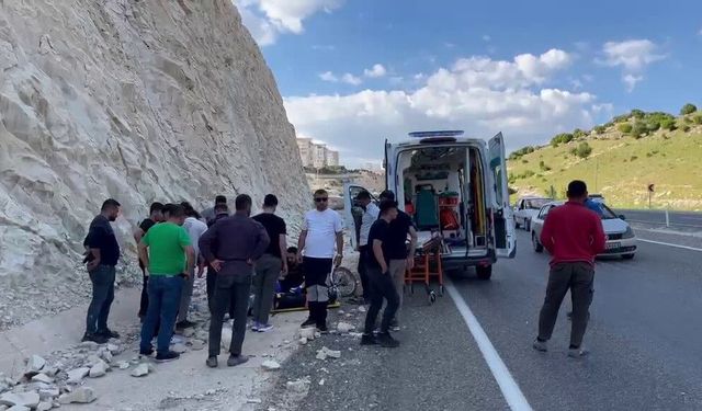 Adıyaman - Gaziantep yolunda feci kaza: Motosiklet kontrolden çıktı