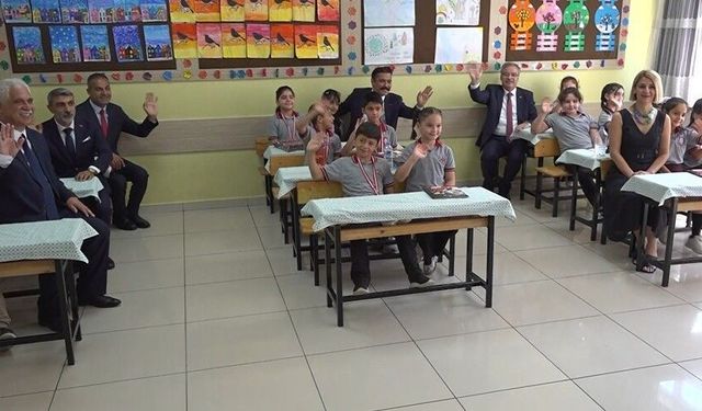 Gaziantep’te eğitim yılı sona erdi: Öğrenciler karnelerini aldı