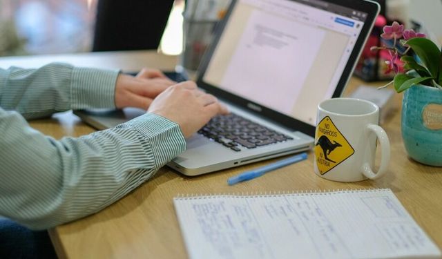 Resmî Belgelerdeki Hataları Yazdırmadan PDF Editor ile Düzeltmek