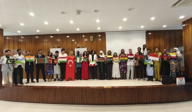 18 ülkeden öğrenciler GAÜN'de mezun oldu