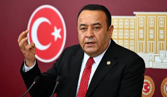 CHP’li Adnan Beker partisinden istifa etti