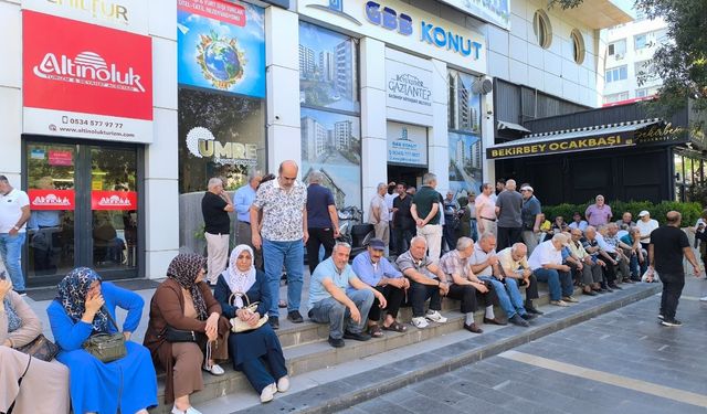Bahçeli evler kuyruğu başladı