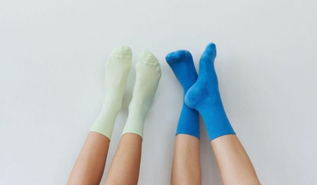 Kadın Çorap Modelleri Günlük Giyimin Tamamlayıcı Parçaları Arasında Yer Alıyor