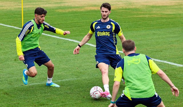 Fenerbahçe'de yeni sezon mesaisi başladı