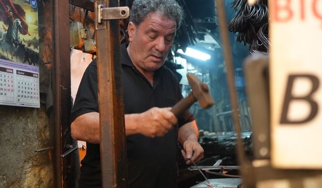 Gaziantep’te demir ustası 50 yıldır ateşin başında