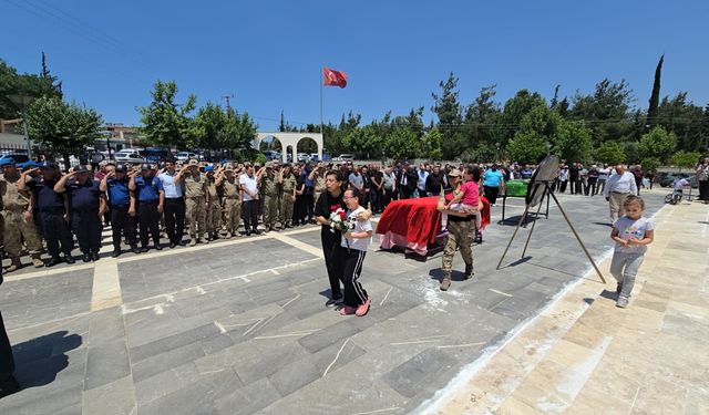 Jandarma Uzman Çavuş Gaziantep'te son yolculuğuna uğurlandı