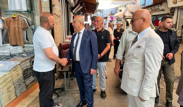 MHP'li Kılıç, tekstil esnafının taleplerini dinledi