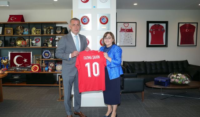 Fatma Şahin, TFF Başkanı Hacıosmanoğlu'nu ziyaret etti