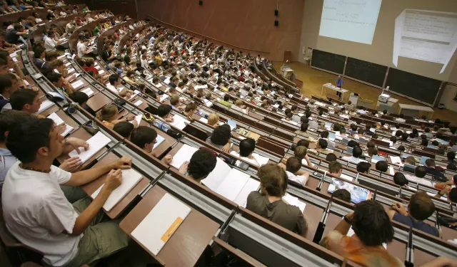 Üniversite diplomalarında ve sertifikalarda yeni dönem başlıyor