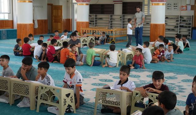 Gaziantep'te çocuklar Kur'an-ı Kerim kurslarında buluştu