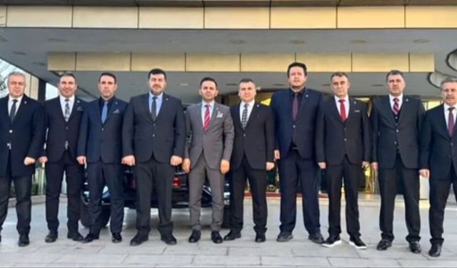 Yeniden Refah’ta peş peşe istifalar