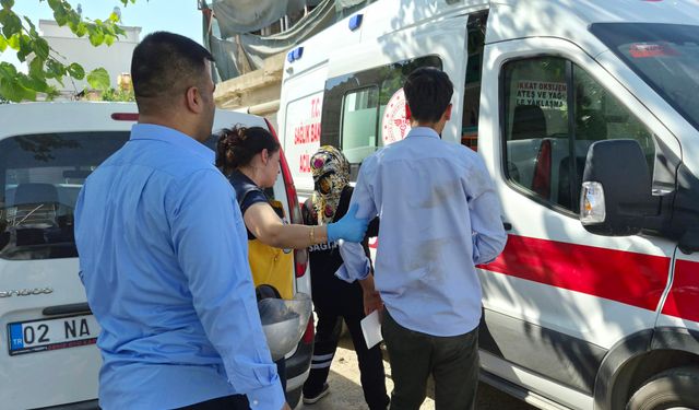 Dengesini kaybeden motosiklet sürücüsü yaralandı