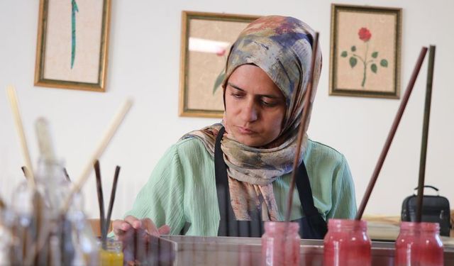 Gaziantep’te ebru sanatıyla hayaline yeniden tutundu