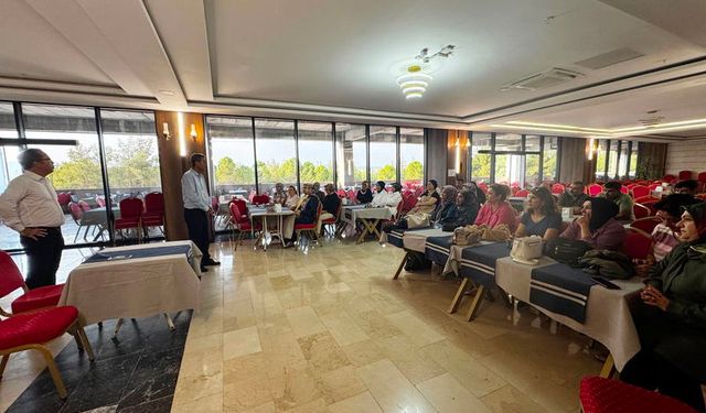 GAÜN'de hizmet kalitesini artırmak için protokol eğitimi verildi
