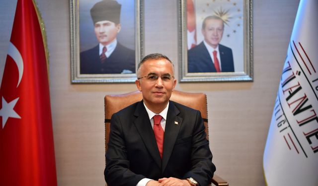 Gaziantep Valisi Çeber, Nurdağı ve İslahiye'de TOKİ konutlarını inceledi