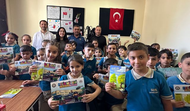 Öğrenciler Polislik Büro Amirliğini'ni ziyaret etti