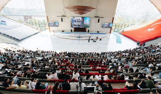 HKÜ’de 1.450 öğrenci üniversite hayatına adım attı