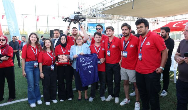 Gaziantep’te Sürü İHA Yarışması’nda ödüller sahiplerini buldu