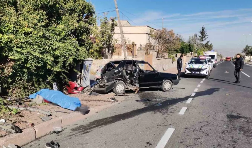 Kayseri’de kaza yapan Tofaş perte çıktı: 1 ölü, 3 yaralı