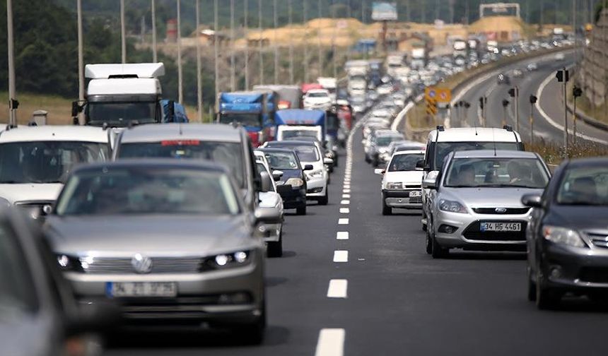 165 bin 734 adet taşıtın trafiğe kaydı yapıldı