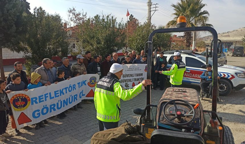 Nizip'te traktör sürücülerine eğitim verildi