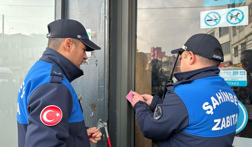 Şahinbey Zabıta Ekipleri, Zincir Marketin İki Şubesini Mühürledi