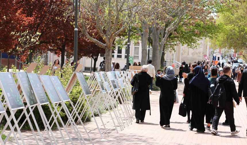GAÜN’de “Doğu Türkistan” temalı sergi açıldı