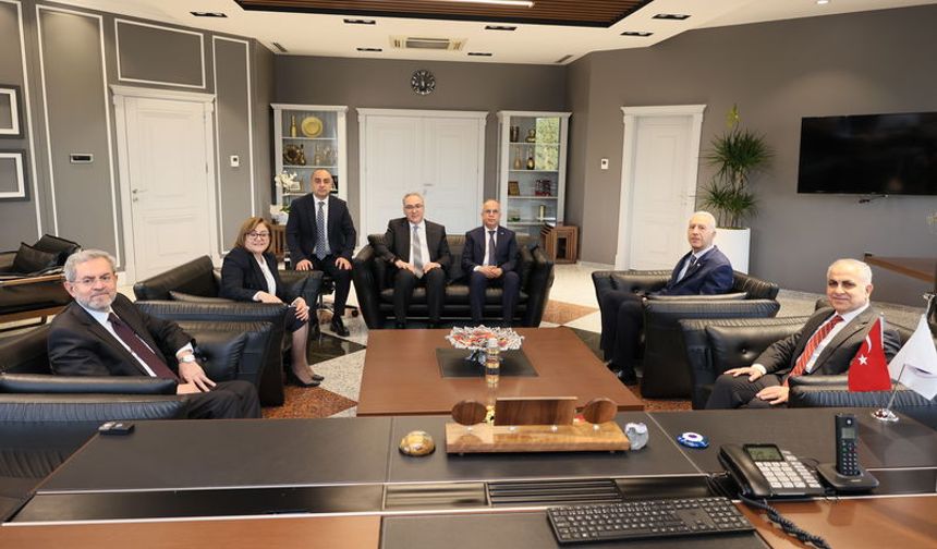 Rektör Doğan, Fatma Şahin ve Prof. Dr. Ünüvar’ı ağırladı