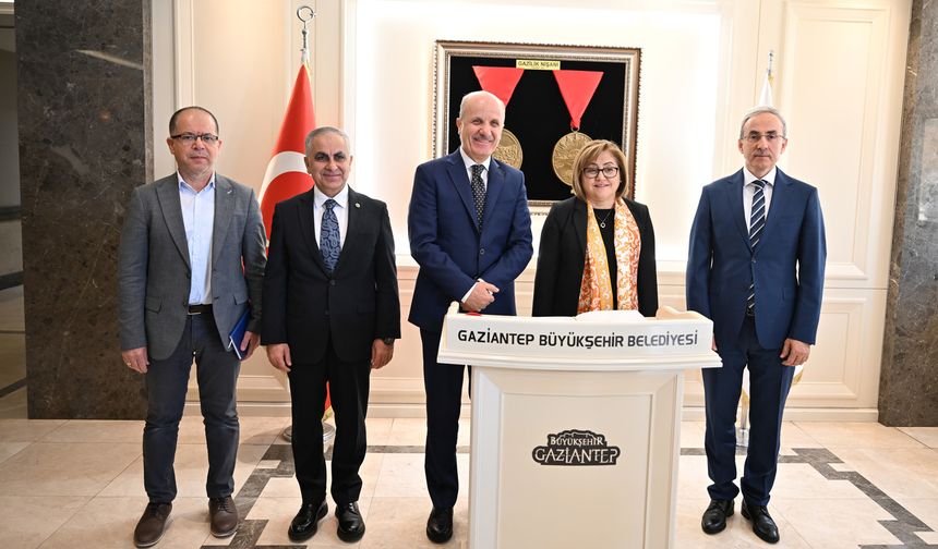 YÖK Başkanı Erol Özvar, Gaziantep'te