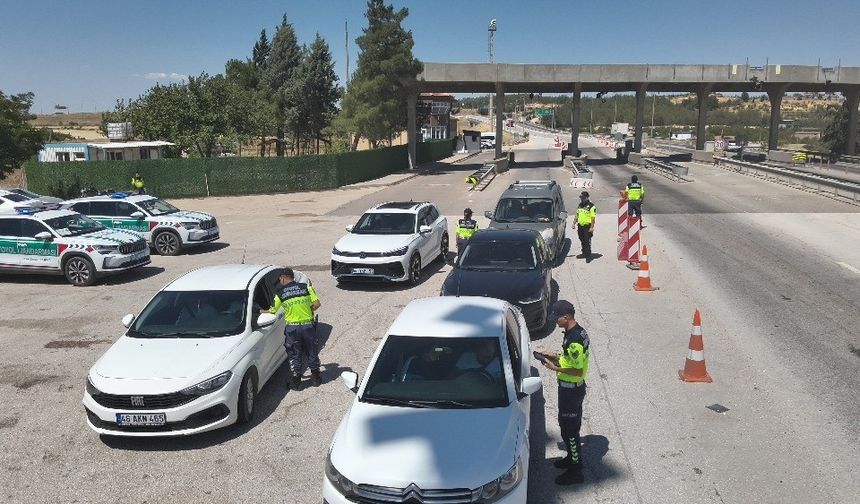 Gaziantep'te araç sürücülerine ceza yağdı