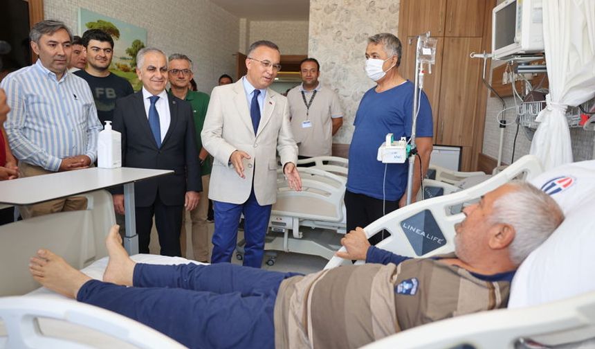 Vali Çeber’den GAÜN Hastanesi’ne ziyaret