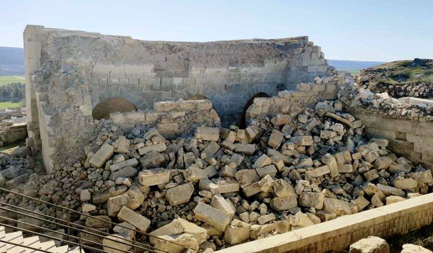 Tarihi iç kale camii onarılmayı bekliyor
