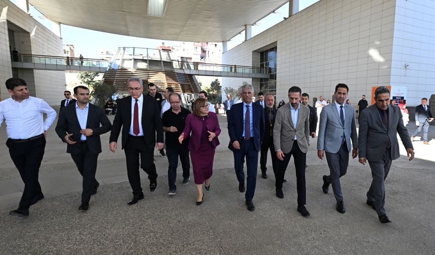 Bakan Yardımcısı Alpaslan GastroAntep sergilerini ziyaret etti