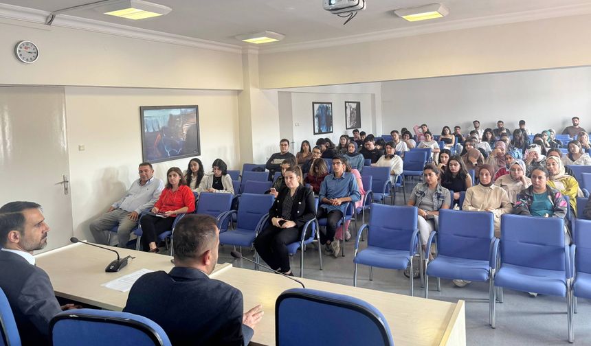 GAÜN’de kariyer konferansı