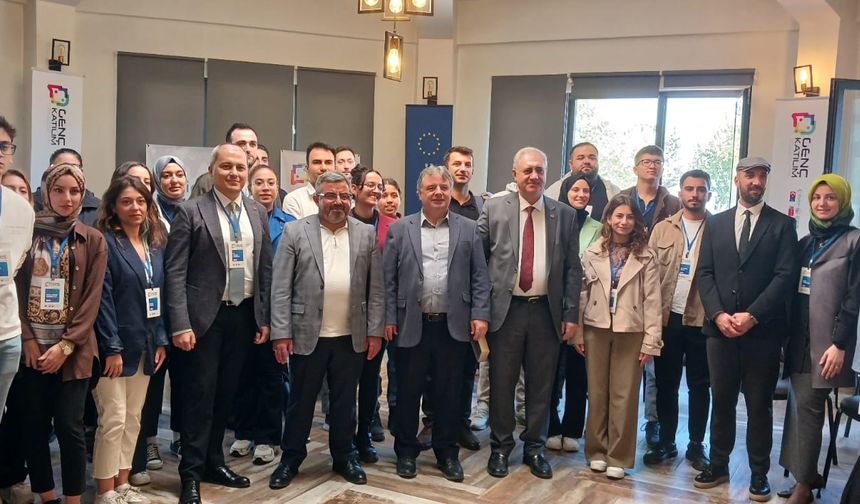 Gençler Yerel Yönetime Katılım İçin Buluştu