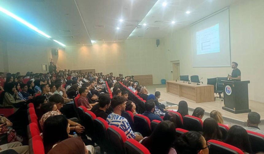 Nizip MYO’da öğrencilere uyum programı düzenlendi