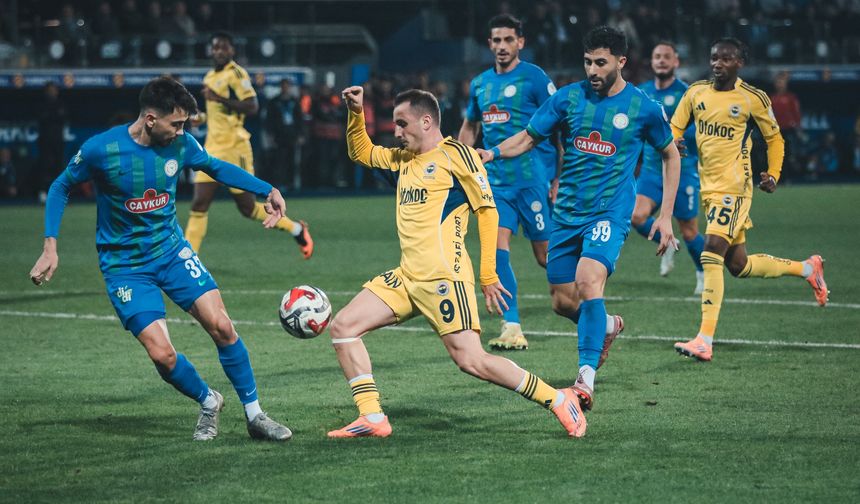 Çaykur Rizespor: 2 - Fenerbahçe: 0 (İlk yarı)