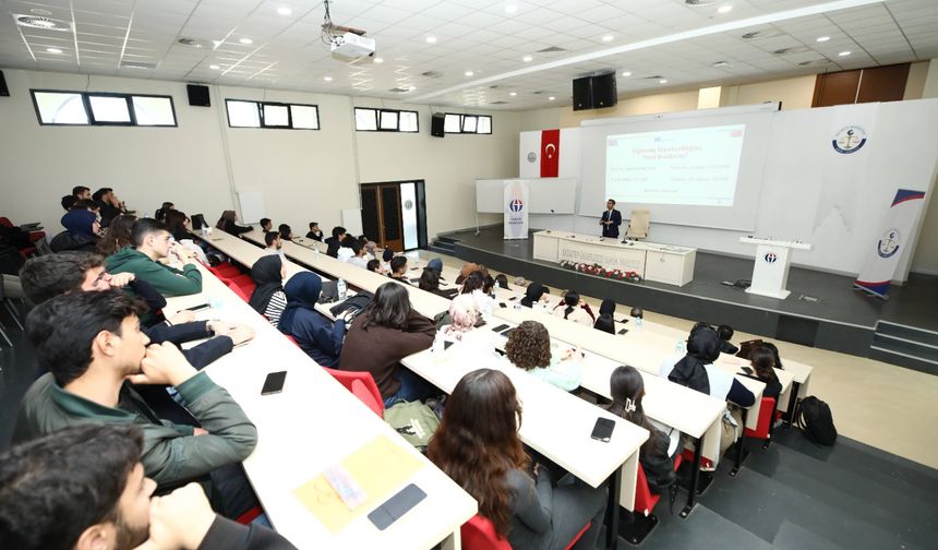 GAÜN 'de  Erasmus+ Staj fırsatları anlatıldı