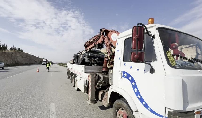 Şehitkâmil’de trafik kazası ölü ve yaralılar var