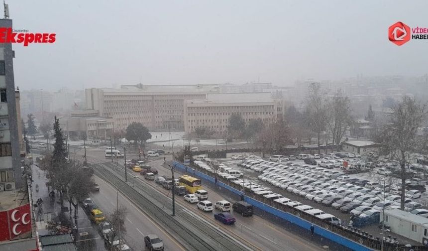 Gaziantep’te beklenen kar yağışı başladı