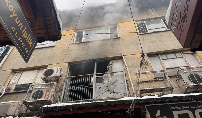 Gaziantep'te iş yerinde yangın; 6 kişi hastanelik oldu