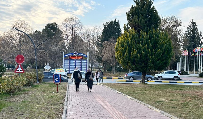 Diplomaya giden yol engellerle dolu