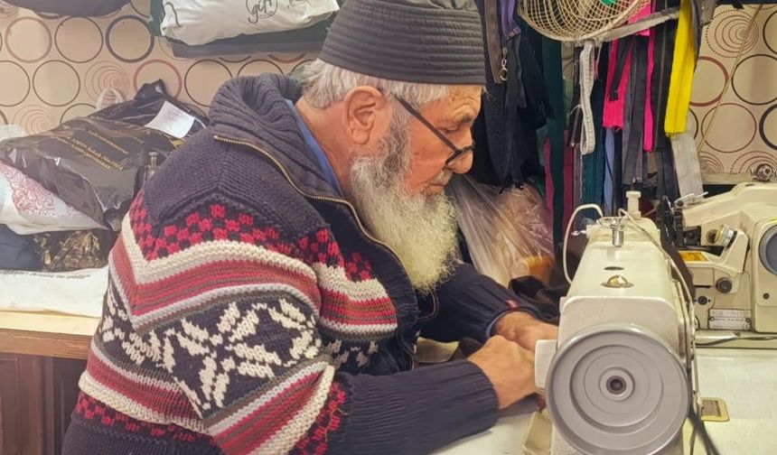 Zeki Müren’in Terzisiydi, 83 yaşında hâlâ işinin başında